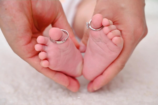 嘉峪关宝宝脸上长黑点